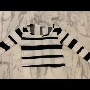 Long sleeve crop top